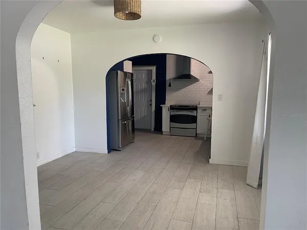 $1,150 | 345 22nd Avenue South, St. Petersburg, FL 33705