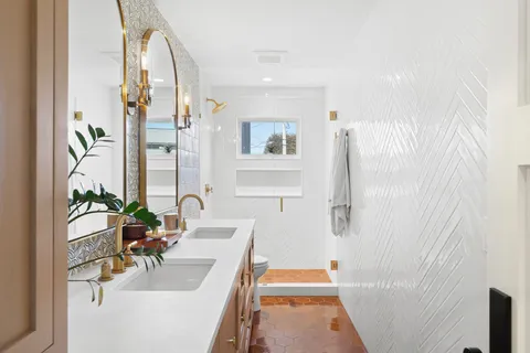 $4,495,000 | 60 Harbor Drive, Sag Harbor, NY 11963