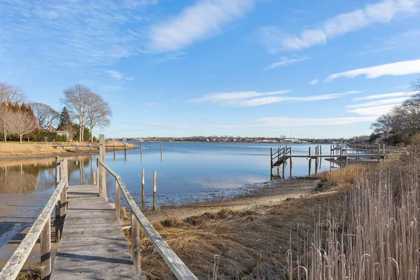 $3,950,000 | 60 Harbor Drive, Sag Harbor, NY 11963