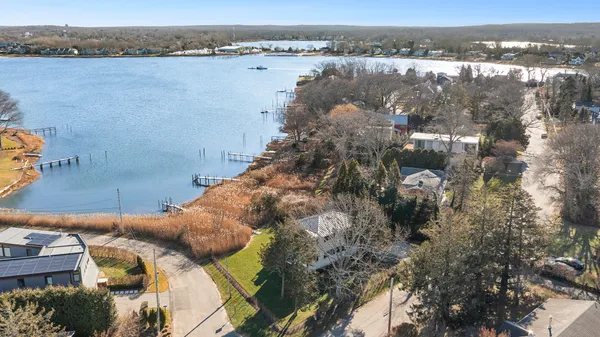 $3,950,000 | 60 Harbor Drive, Sag Harbor, NY 11963