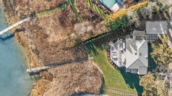 $3,950,000 | 60 Harbor Drive, Sag Harbor, NY 11963