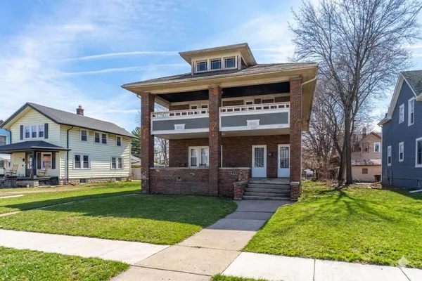 $185,000 | 1507-09 16th Avenue, Rockford, IL 61104