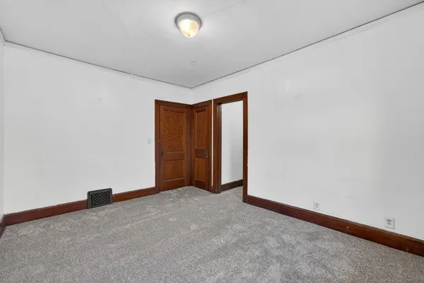 $185,000 | 1507-09 16th Avenue, Rockford, IL 61104