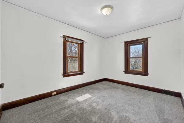 $185,000 | 1507-09 16th Avenue, Rockford, IL 61104