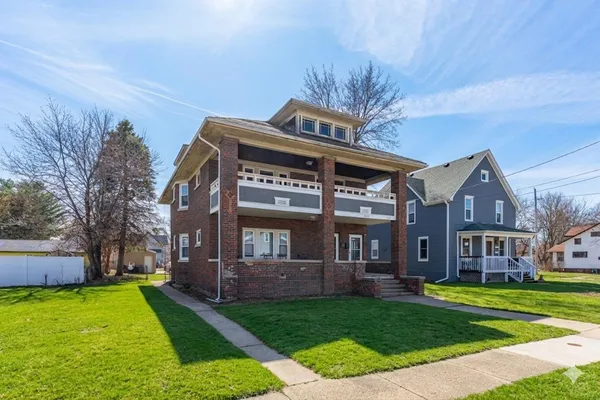 $185,000 | 1507-09 16th Avenue, Rockford, IL 61104