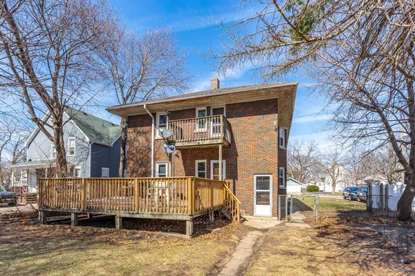 $185,000 | 1507-09 16th Avenue, Rockford, IL 61104