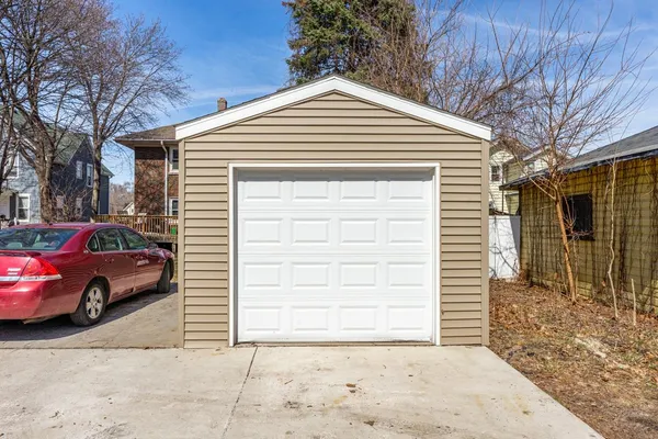 $185,000 | 1507-09 16th Avenue, Rockford, IL 61104