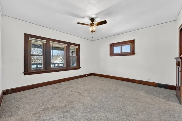 $185,000 | 1507-09 16th Avenue, Rockford, IL 61104