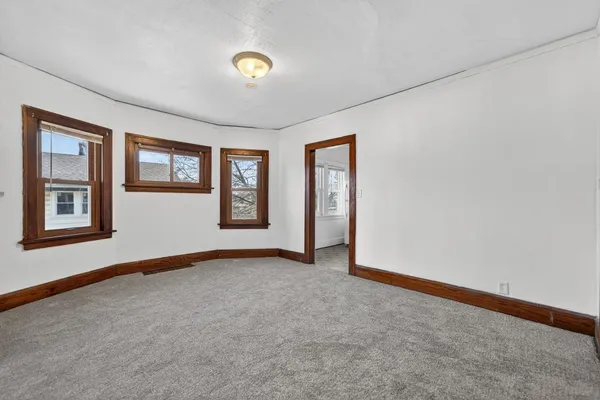 $185,000 | 1507-09 16th Avenue, Rockford, IL 61104