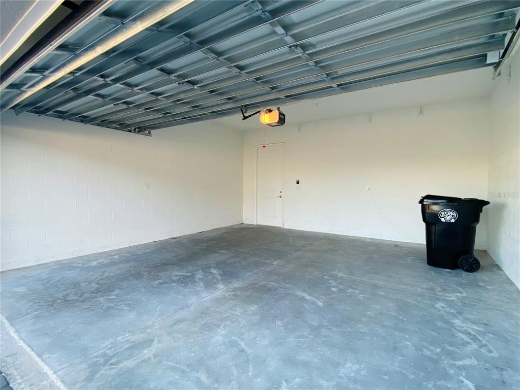 1577 Pinecliff Drive Apopka, FL 32703 - Photo 23 of 37 a view of a garage