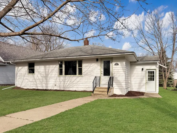 $130,000 | 220 Maple Street, Balaton, MN 56115