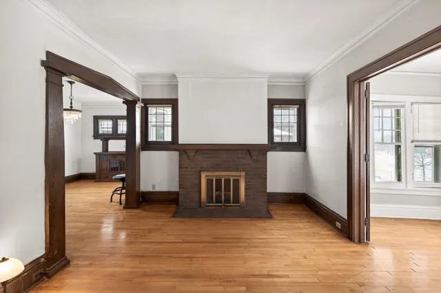 $1,800 | 3117 Aldrich Avenue South, Unit 2, Minneapolis, MN 55408