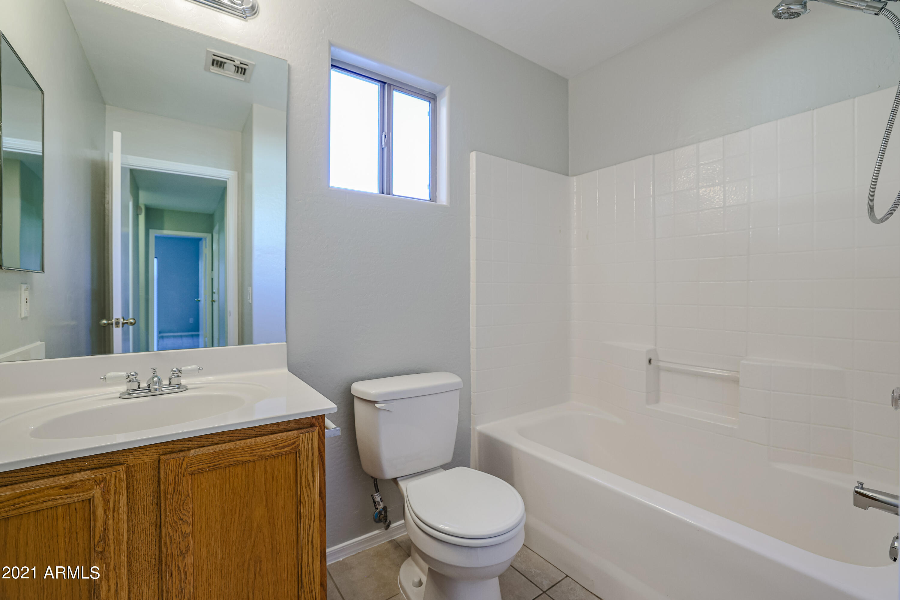 7348 West Ocotillo Road Glendale, AZ 85303 - Photo 23 of 32 Hall Bathroom