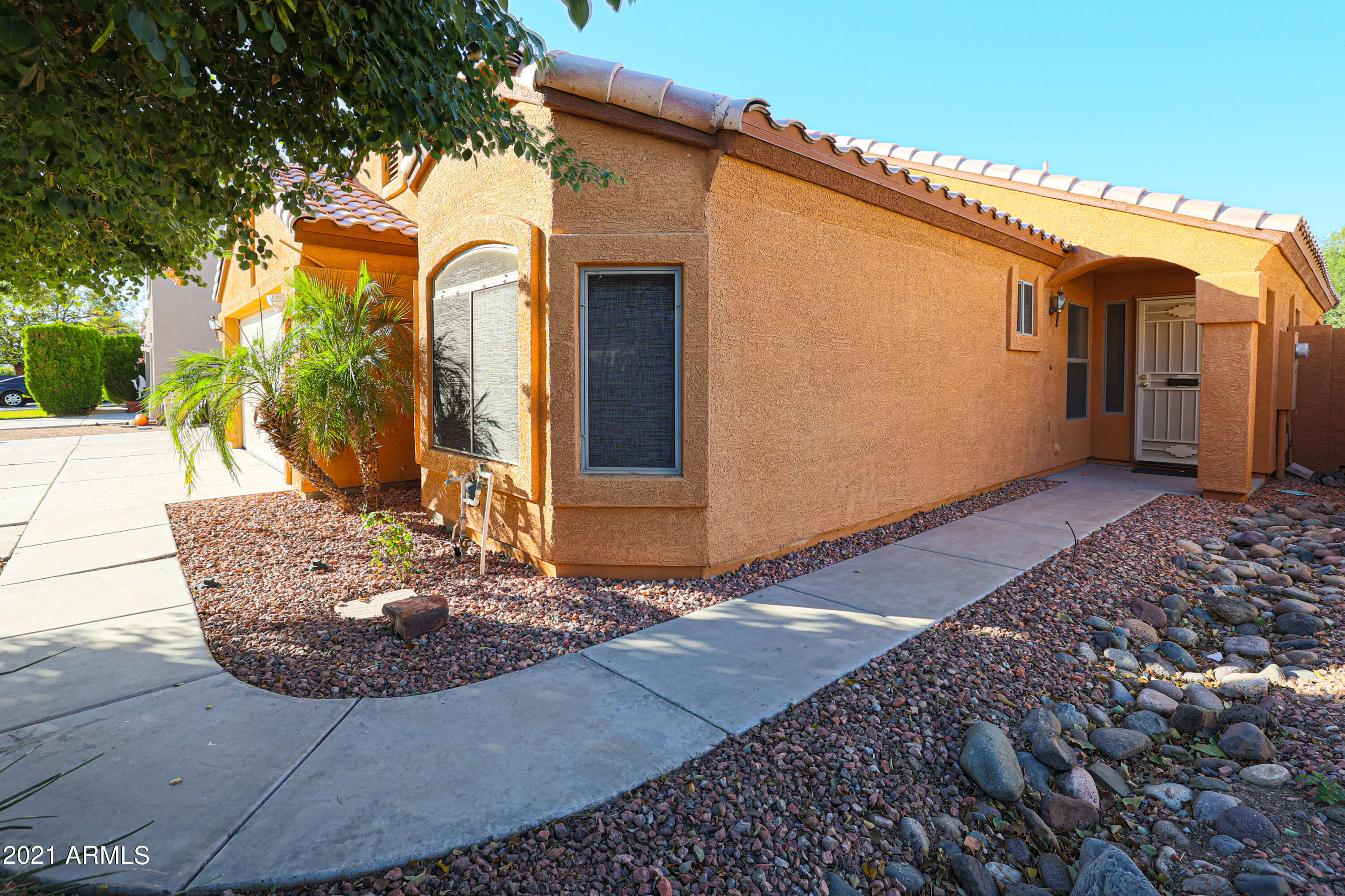 7348 West Ocotillo Road Glendale, AZ 85303 - Photo 3 of 32 Front Walkway