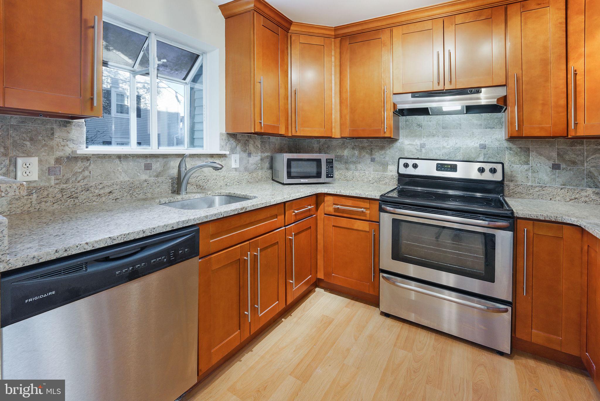 2444 Ridgehampton Court Reston, VA 20191 - Photo 14 of 39