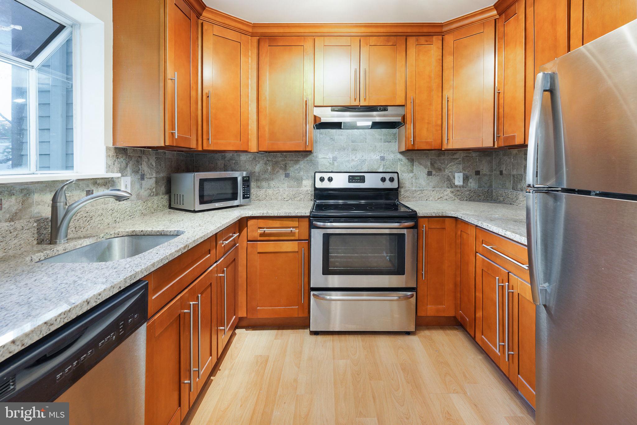 2444 Ridgehampton Court Reston, VA 20191 - Photo 15 of 39