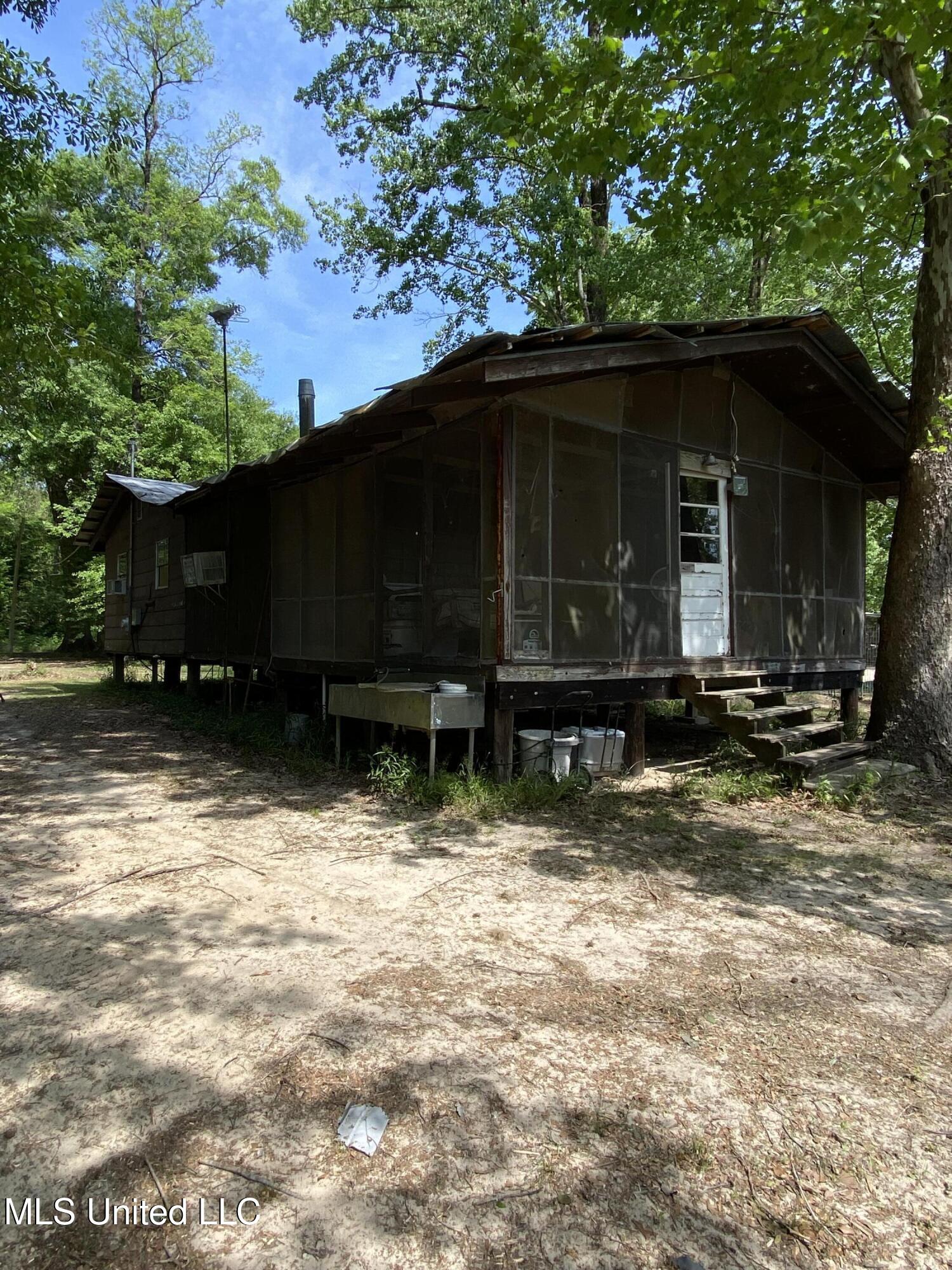 116 Parkside Drive Picayune, MS 39466 - Photo 3 of 11 2 IMG_3244