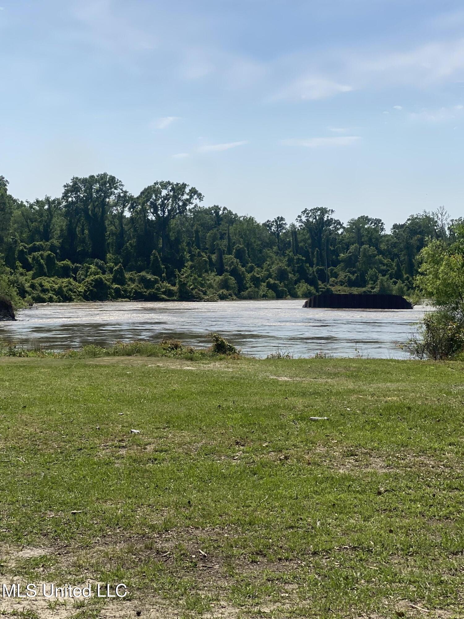 116 Parkside Drive Picayune, MS 39466 - Photo 6 of 11 5 IMG_3245