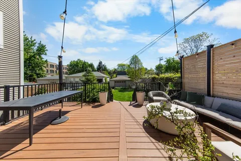 $1,349,000 | 1819 North Whipple Street, Chicago, IL 60647