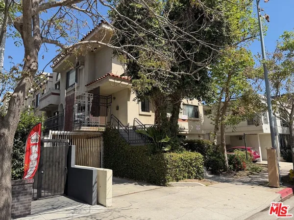 $2,560 | 3648 Motor Avenue, Unit 102, Los Angeles, CA 90034