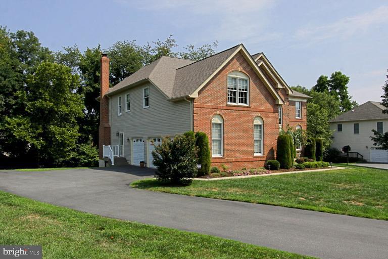 12121 Sheets Farm Road North Potomac, MD 20878 - Photo 2 of 29 Three Car Garage