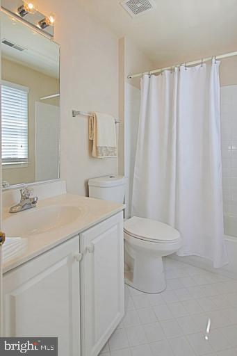 12121 Sheets Farm Road North Potomac, MD 20878 - Photo 27 of 29 Bath 3