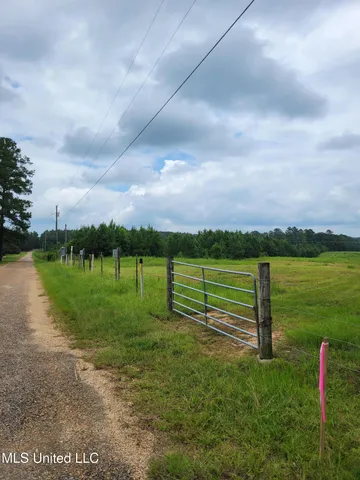 $125,000 | 13 Highway 13, Columbia, MS 39429