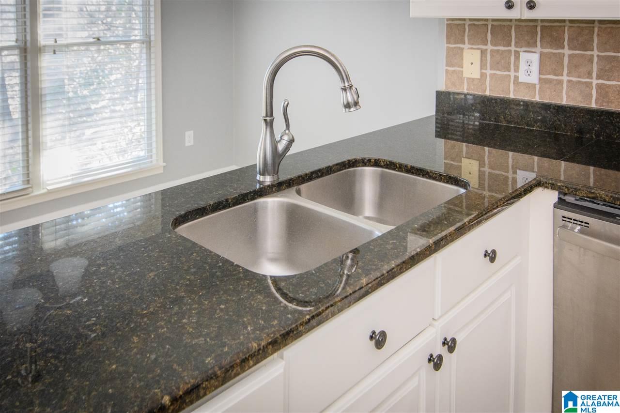 453 Eaton Road Hoover, AL 35242 - Photo 10 of 36