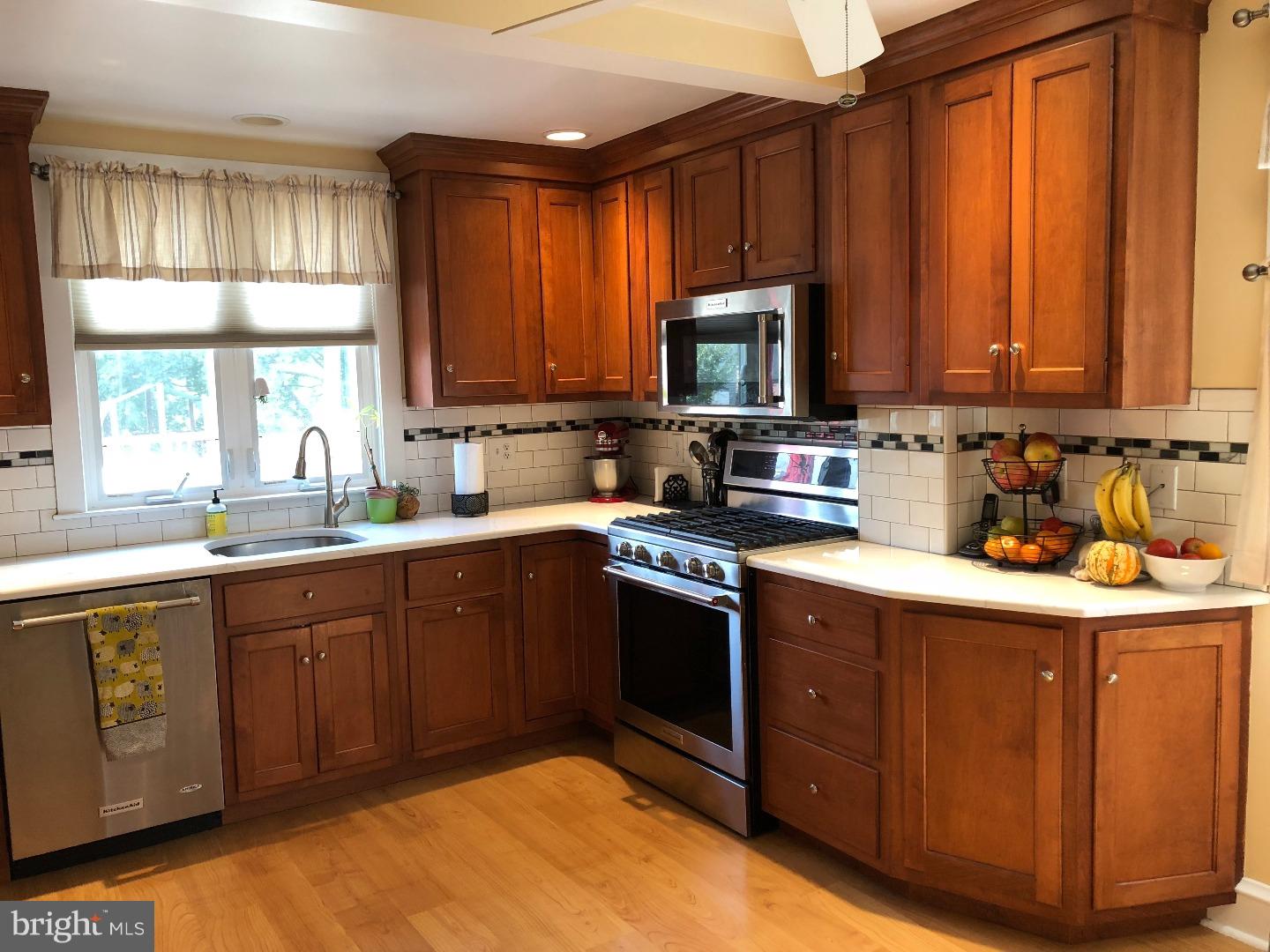 2041 Laurel Road Havertown, PA 19083 - Photo 11 of 25 Kitchen