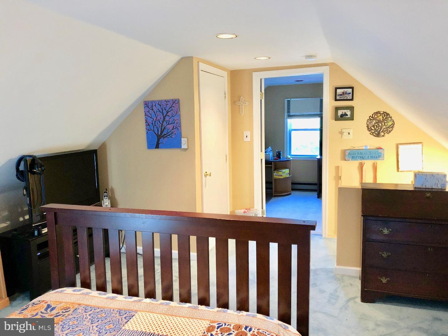 2041 Laurel Road Havertown, PA 19083 - Photo 16 of 25
