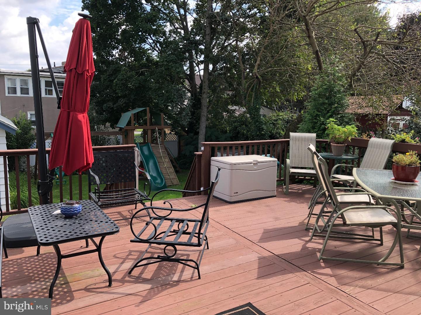 2041 Laurel Road Havertown, PA 19083 - Photo 4 of 25 Deck