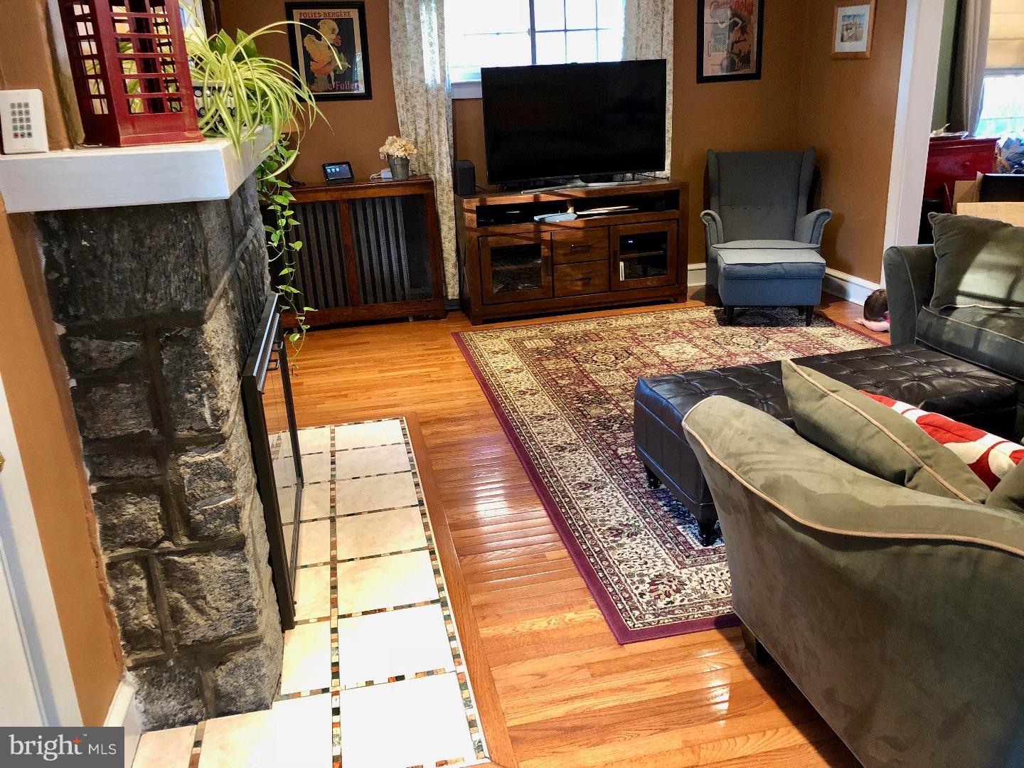 2041 Laurel Road Havertown, PA 19083 - Photo 9 of 25