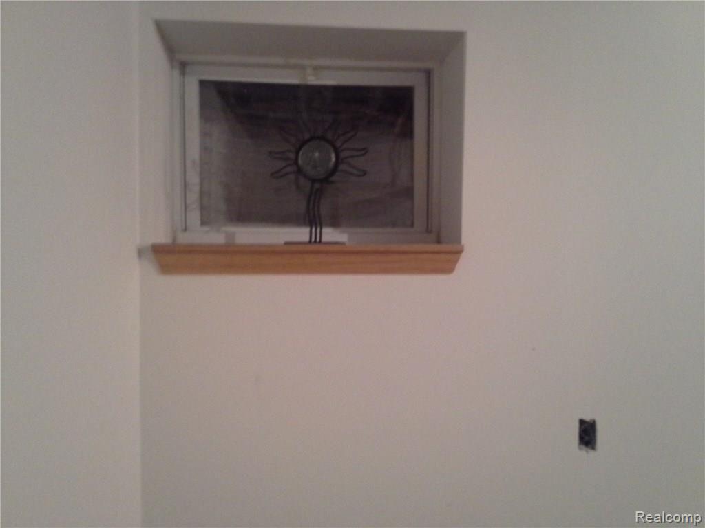 37730 Meskill Road Richmond, MI 48062 - Photo 23 of 41 jasons phone house pics 046.jpg