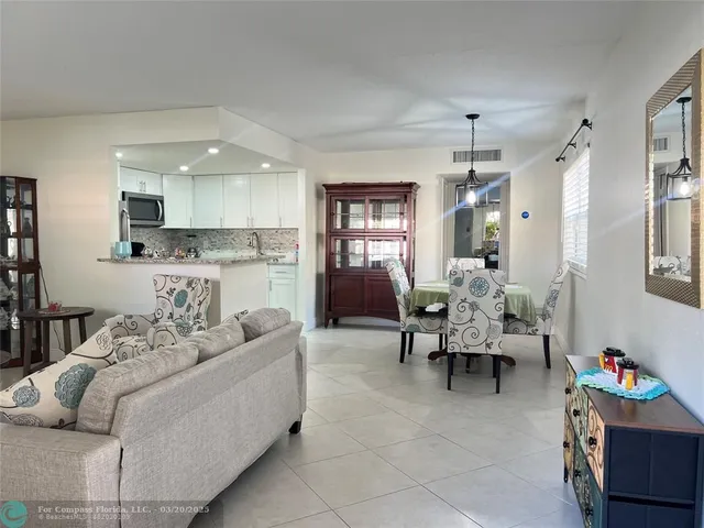 $1,500 | 690 Saxony Place, Unit 690, Delray Beach, FL 33446
