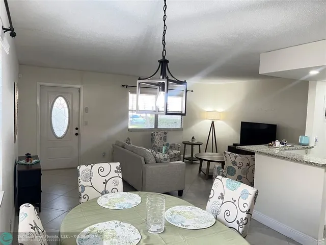 $1,500 | 690 Saxony Place, Unit 690, Delray Beach, FL 33446