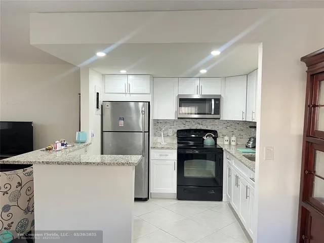 $1,500 | 690 Saxony Place, Unit 690, Delray Beach, FL 33446