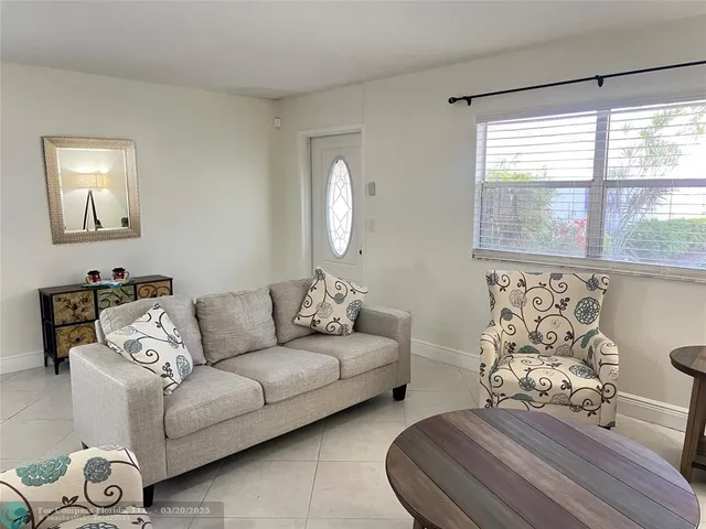 $1,500 | 690 Saxony Place, Unit 690, Delray Beach, FL 33446