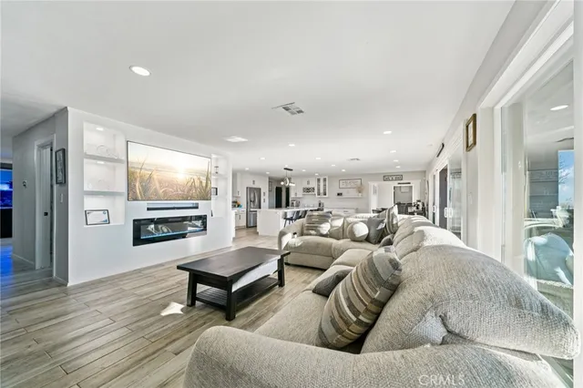 $890,000 | 17487 Aspen Street, Hesperia, CA 92345