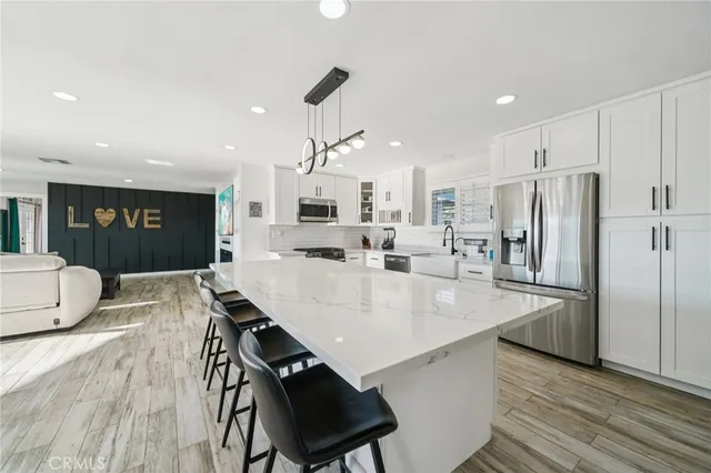 $890,000 | 17487 Aspen Street, Hesperia, CA 92345