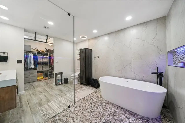 $890,000 | 17487 Aspen Street, Hesperia, CA 92345