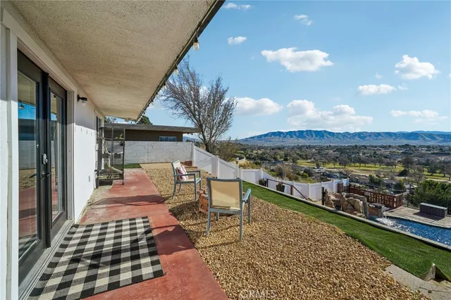 $890,000 | 17487 Aspen Street, Hesperia, CA 92345