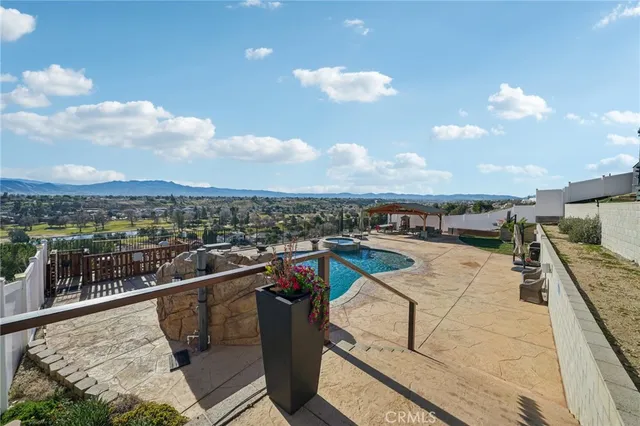 $890,000 | 17487 Aspen Street, Hesperia, CA 92345