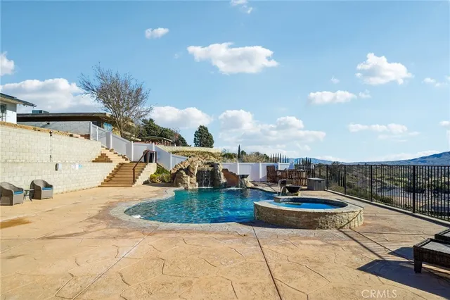 $890,000 | 17487 Aspen Street, Hesperia, CA 92345