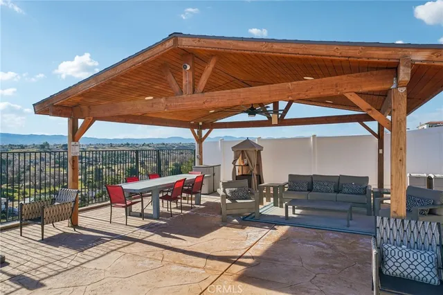 $890,000 | 17487 Aspen Street, Hesperia, CA 92345