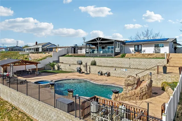 $890,000 | 17487 Aspen Street, Hesperia, CA 92345