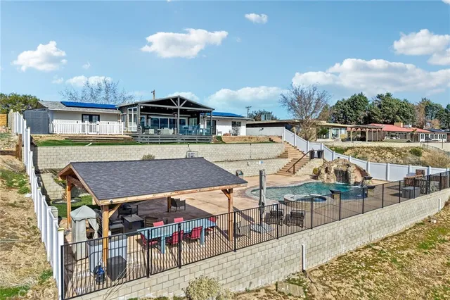 $890,000 | 17487 Aspen Street, Hesperia, CA 92345