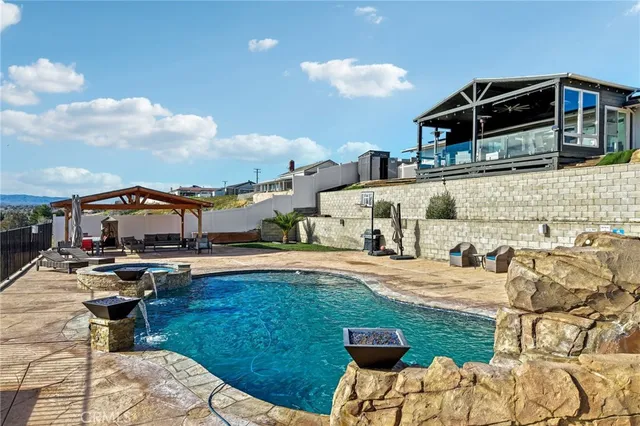 $890,000 | 17487 Aspen Street, Hesperia, CA 92345