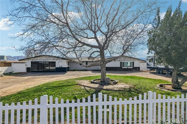$890,000 | 17487 Aspen Street, Hesperia, CA 92345