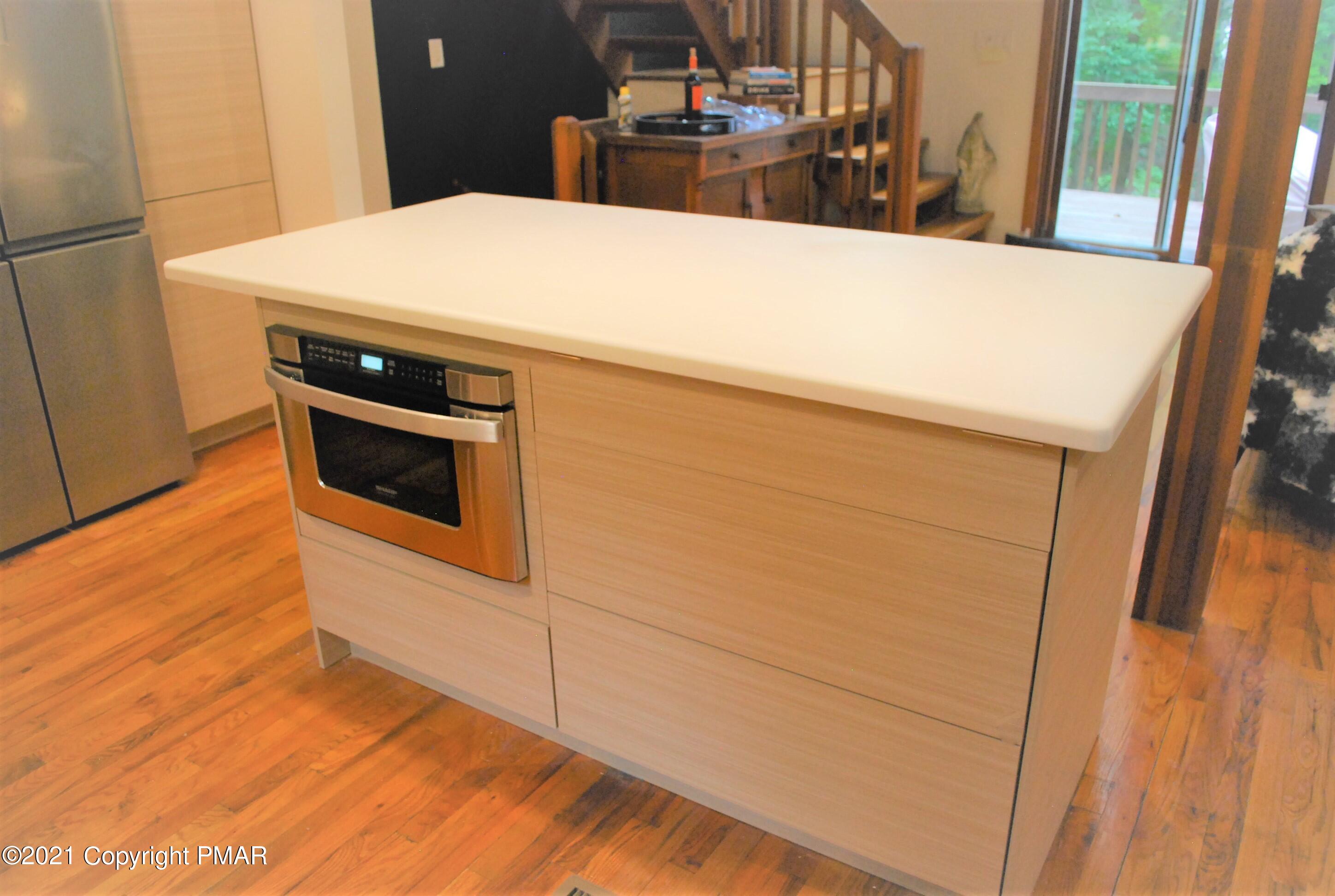 178 Edinburgh Road Bushkill, PA 18324 - Photo 15 of 54 a utility room with washer and dryer
