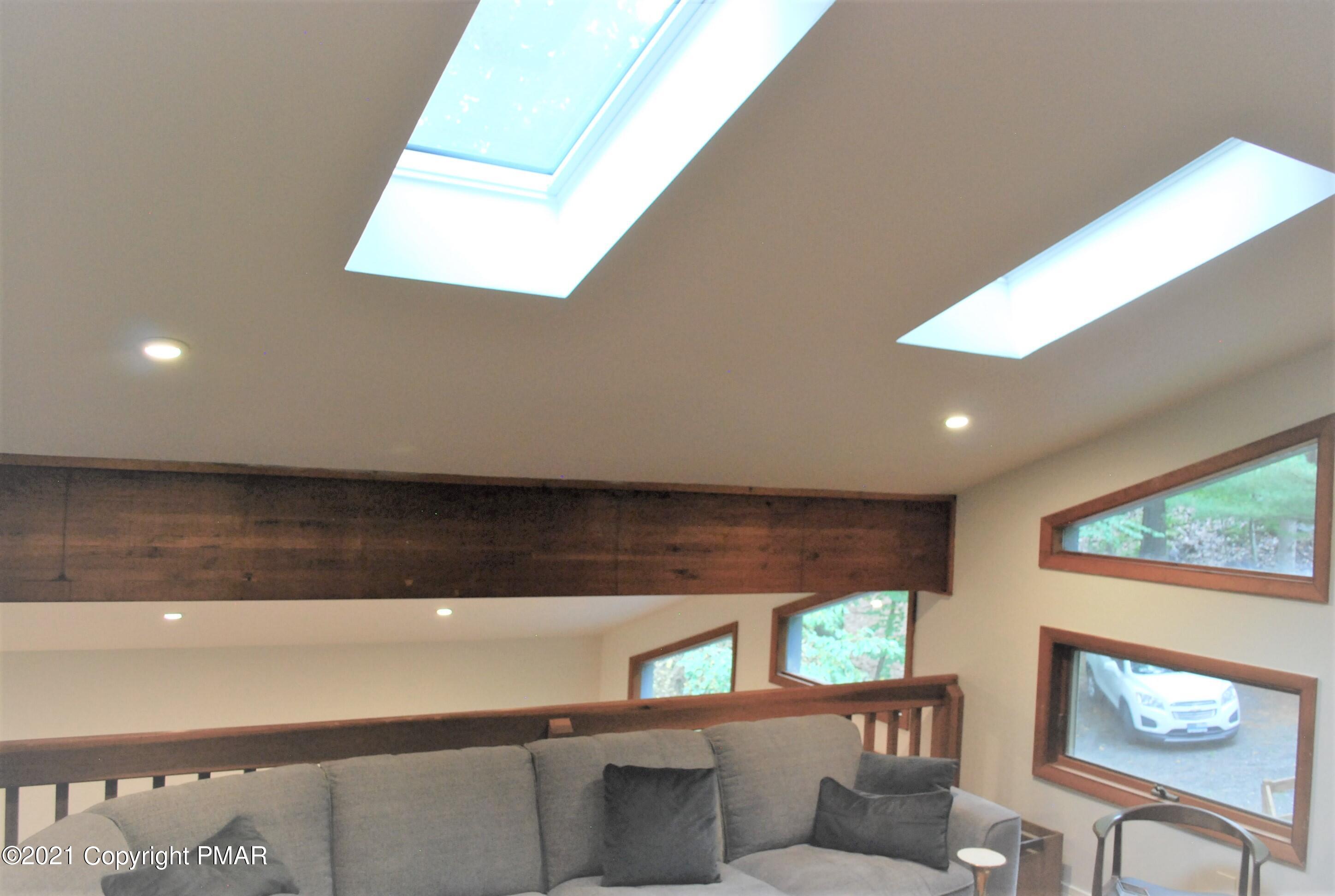 178 Edinburgh Road Bushkill, PA 18324 - Photo 28 of 54 Loft Area 4 - Newer Skylights
